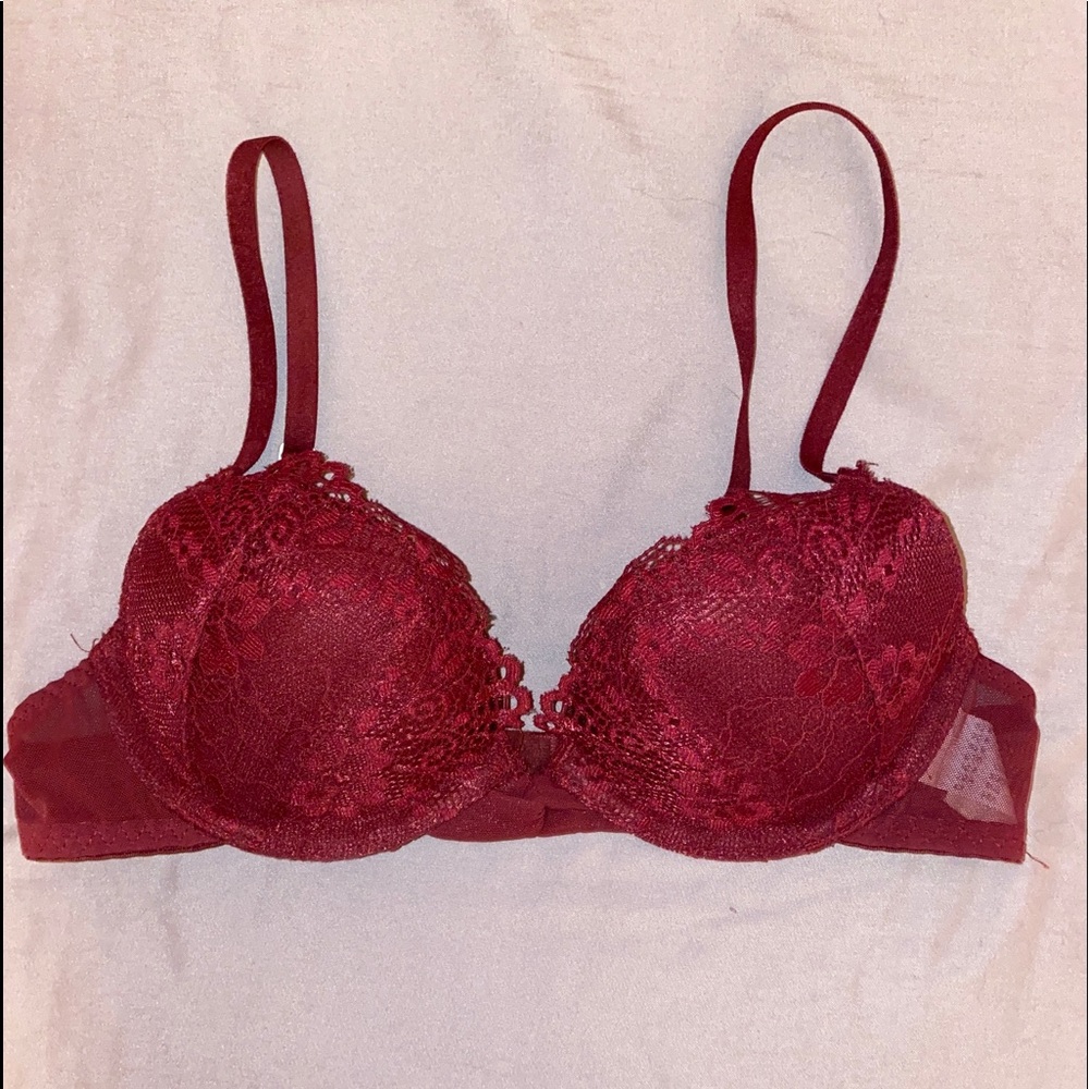 Gilly Hicks Lightly Lined Plunge